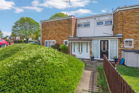 Leaves Spring, Stevenage SG2 3 bed house for sale