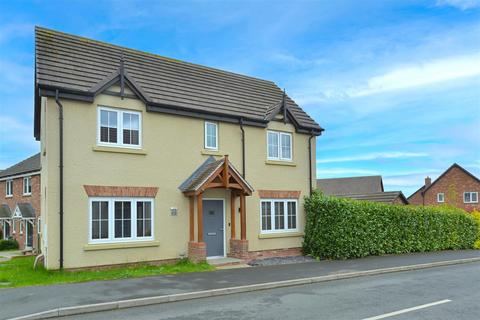 The Wickets, Bomere Heath, Shrewsbury 3 bed detached house for sale