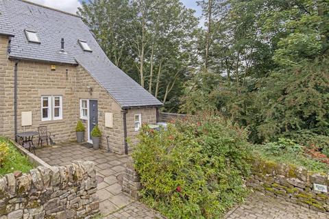Fidlers Close, Bamford, Hope Valley 2 bed end of terrace house for sale