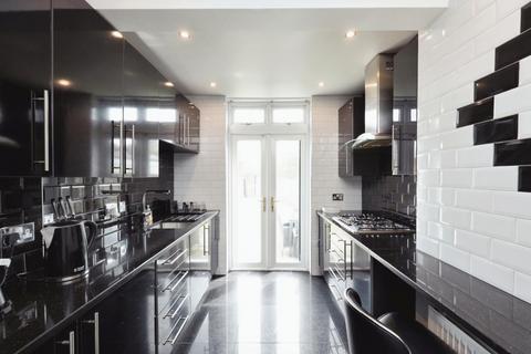 Tenby Avenue, Harrow 4 bed detached house for sale