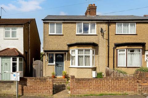 William Street, Hertfordshire WD23 3 bed semi