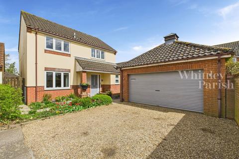 Millfield, Castleton Way, Eye 4 bed detached house for sale