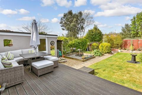 Donnington Road, Woodingdean... 4 bed semi
