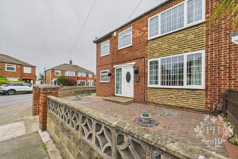 Blantyre Road, Normanby, TS6 0EL 4 bed semi