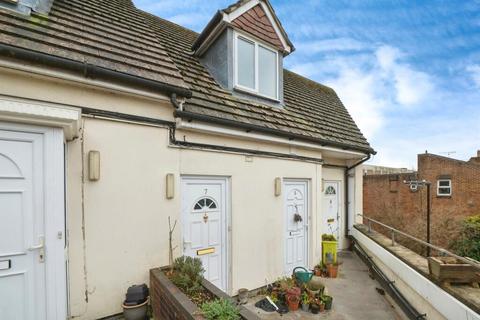 Bitterne Village, Southampton, SO18 2 bed flat for sale