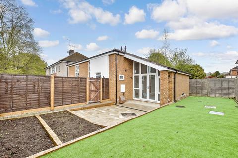 Kingsley Grove, Reigate RH2 3 bed detached house for sale