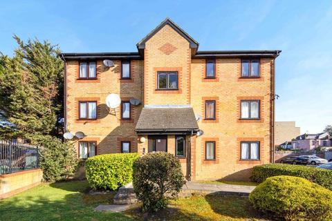 Carolina Close, Stratford, London, E15 2 bed flat for sale
