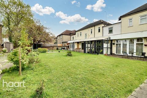 Cameron Road, Ilford 2 bed terraced house for sale