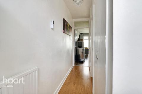 Cameron Road, Ilford 2 bed terraced house for sale