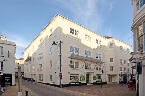 Bank Street Teignmouth TQ14 8FN 2 bed apartment for sale