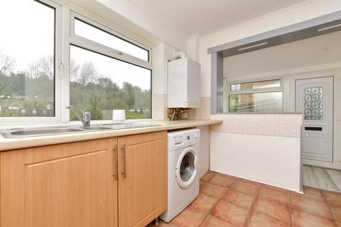 Croydon Road, Caterham, Surrey 1 bed ground floor maisonette for sale