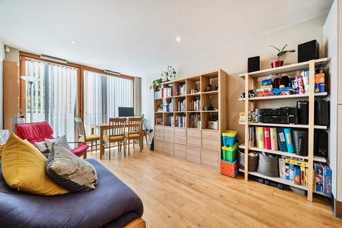 Lewisham Way, London 1 bed apartment for sale