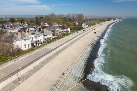 Sea Wall, Dymchurch, TN29 4 bed semi