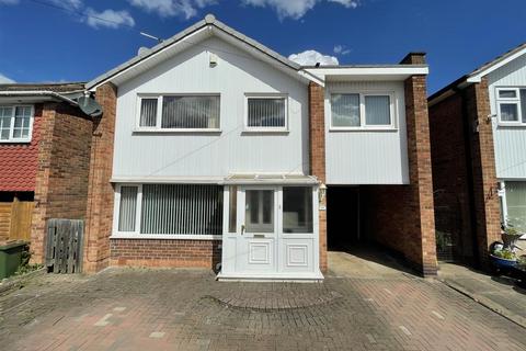 Farmway, Leicester 5 bed detached house for sale