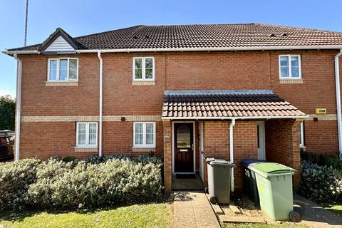 Hazel Road, Four Marks, Alton, Hampshire 2 bed maisonette for sale