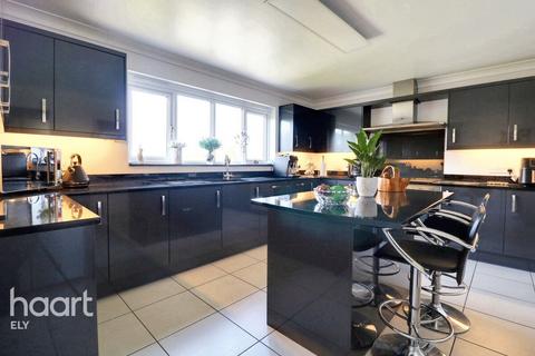 Ely Road, Prickwillow 5 bed detached house for sale