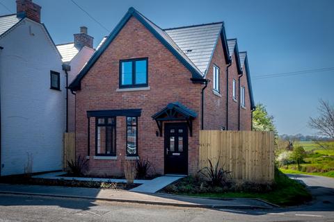 Rock, Kidderminster, Worcestershire 3 bed detached house for sale
