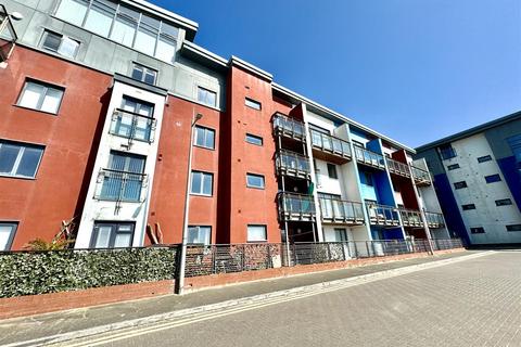 St. Christophers Court, Marina, Swansea 2 bed apartment for sale