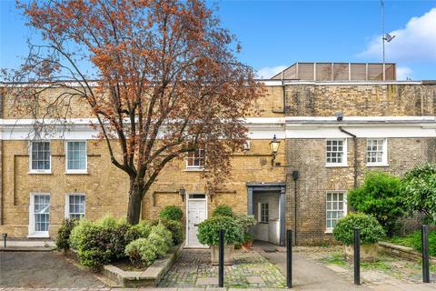 Hyde Park Gardens, London, W2 4 bed mews for sale