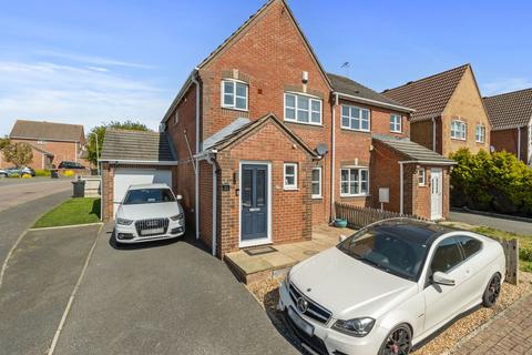 Medina Drive, Pevensey BN24 4 bed semi