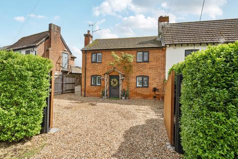School Green, Shinfield, Reading 3 bed semi