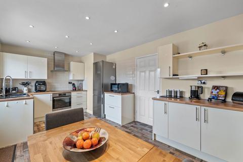 Coniston Road, Doncaster DN6 3 bed detached bungalow for sale