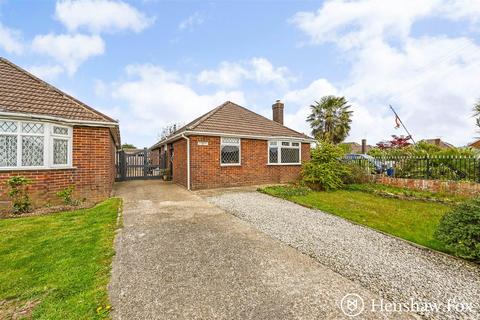 Hamtun Gardens, Totton, Hampshire 3 bed detached bungalow for sale