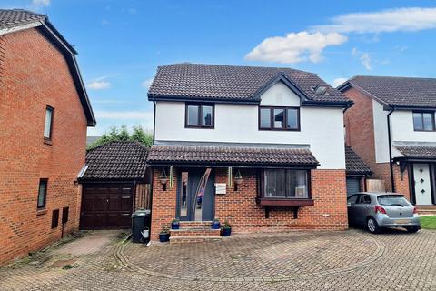 Raymer Road, Maidstone ME14 4 bed detached house for sale