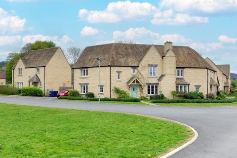 Field View Lane, Gloucester GL3 4 bed semi