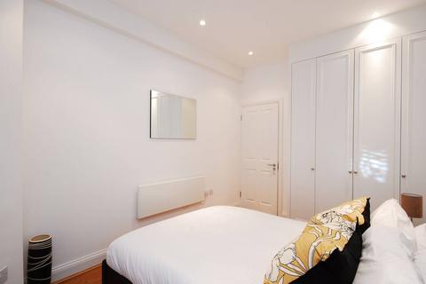Iverna Gardens, Kensington, London, W8 2 bed flat for sale