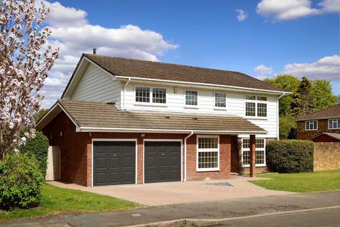 Southcote Way, Penn, Buckinghamshire... 5 bed detached house for sale
