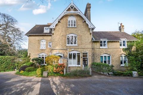 Broadwater Down, Tunbridge Wells 2 bed apartment for sale