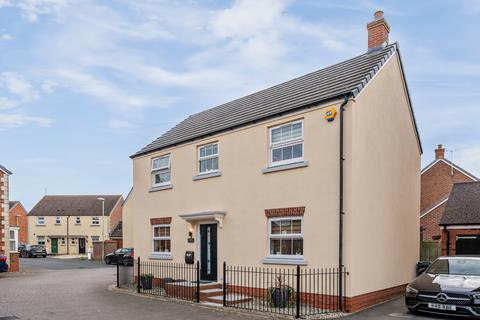 Bampton Castle Way, Quedgeley GL2 3 bed detached house for sale