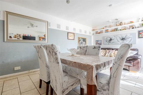 Sheelin Grove, Milton Keynes MK2 3 bed bungalow for sale