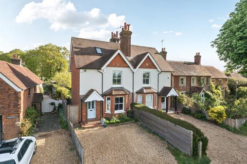 The Common, Cranleigh, GU6 3 bed semi