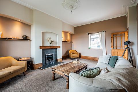 Bower Lane, Dewsbury, WF13 2 bed terraced house for sale