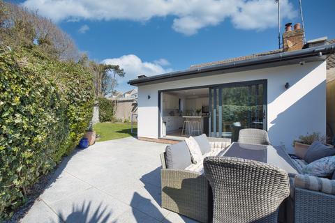 Bradstow Way, Broadstairs, CT10 2 bed bungalow for sale
