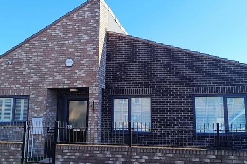 South End Road, Rainham, RM13 2 bed end of terrace house for sale