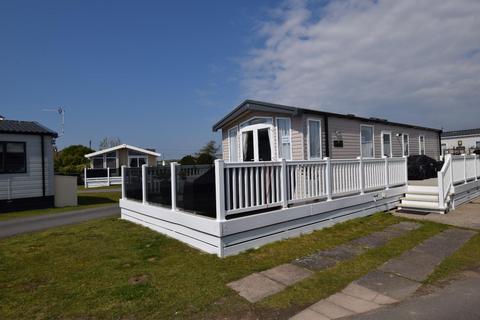 Cardigan View, Beach Road, Porthmadog 2 bed property for sale