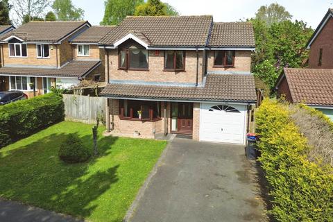 Weavers Rise, Telford TF2 4 bed detached house for sale