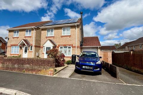 Bullfinch Close, Cullompton EX15 3 bed detached house for sale