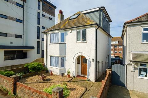 Victoria Road, Hythe, CT21 4 bed detached house for sale