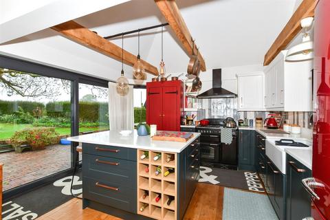 Tile Barn Cottage, Hollingbourne... 3 bed semi