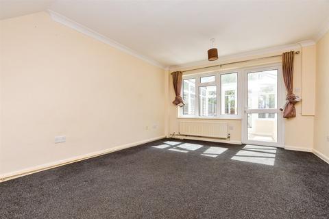 Sycamore Drive, East Grinstead RH19 2 bed end of terrace house for sale