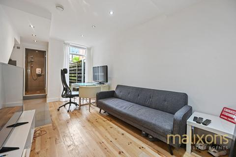 Gassiot Road, London SW17 1 bed flat for sale