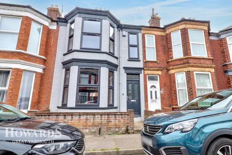 Palgrave Road, Great Yarmouth 4 bed terraced house for sale