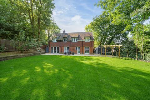 Watery Lane, Fleet GU52 5 bed detached house for sale