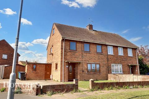 Eastwood Avenue, Lowestoft 3 bed semi