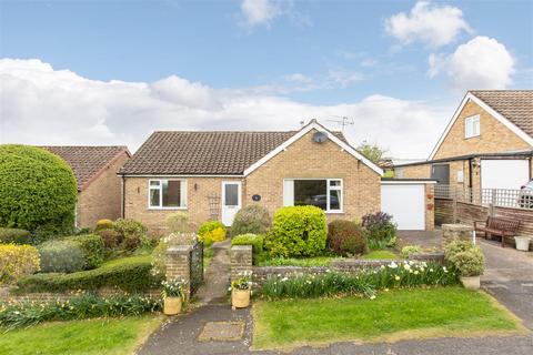 Park Lane, Kirkbymoorside, York 2 bed detached bungalow for sale