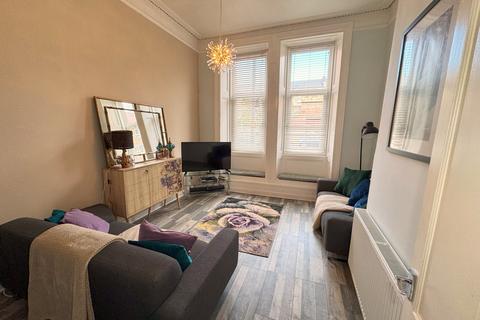 Dixon Road, Glasgow G42 1 bed flat for sale
